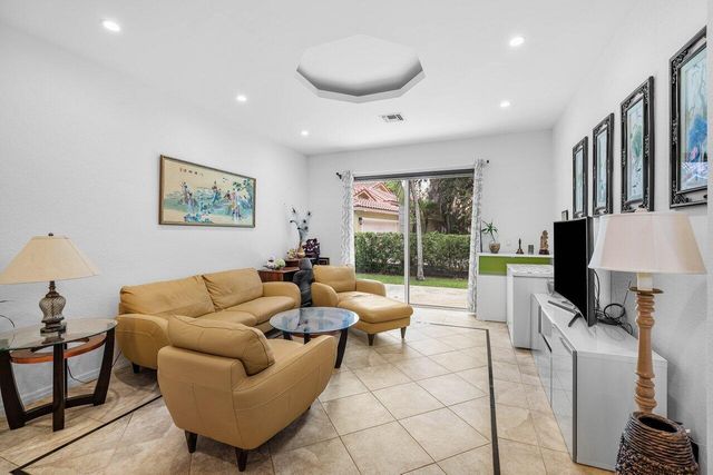 5563 NW 41st Avenue, Coconut Creek, FL 33073