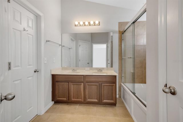 604 BENDING OAK TRAIL, Winter Garden, FL 34787