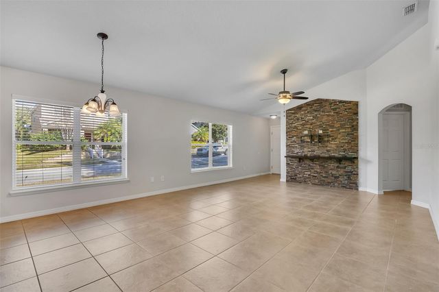 604 BENDING OAK TRAIL, Winter Garden, FL 34787