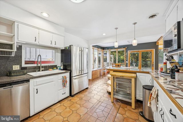 1450 PEPPER RD, Jenkintown, PA 19046