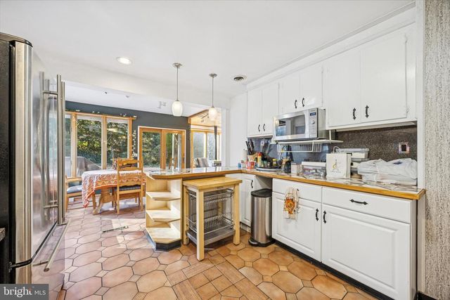 1450 PEPPER RD, Jenkintown, PA 19046