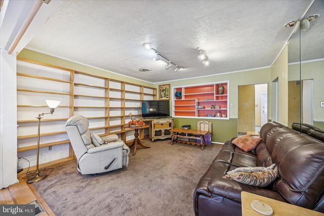 1450 PEPPER RD, Jenkintown, PA 19046