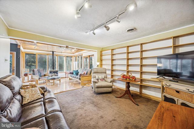 1450 PEPPER RD, Jenkintown, PA 19046