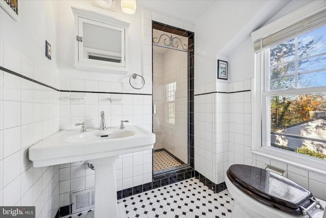 1450 PEPPER RD, Jenkintown, PA 19046