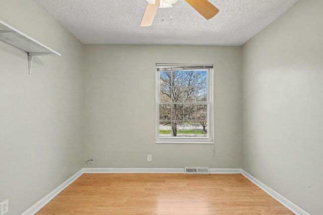 5510 Country Dr Apt 56, Nashville, TN 37211