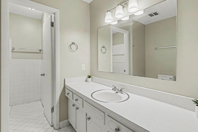 5510 Country Dr Apt 56, Nashville, TN 37211