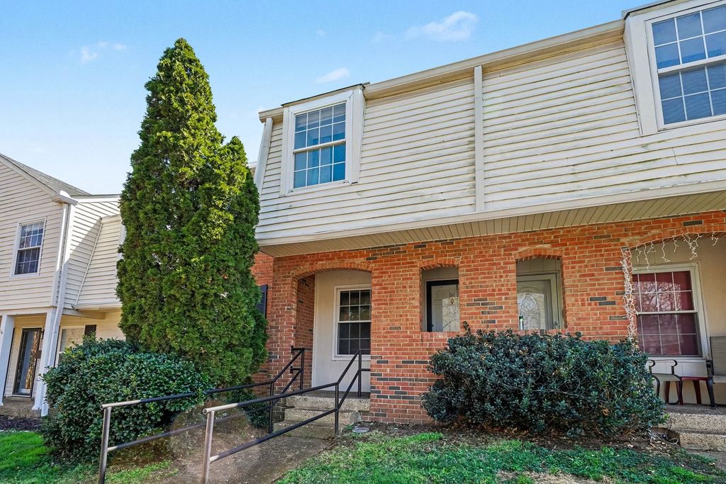 5510 Country Dr Apt 56, Nashville, TN 37211