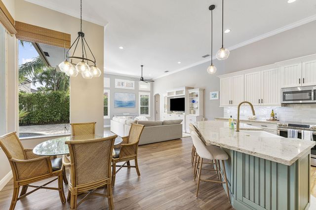 2903 Fontana Lane, Royal Palm Beach, FL 33411