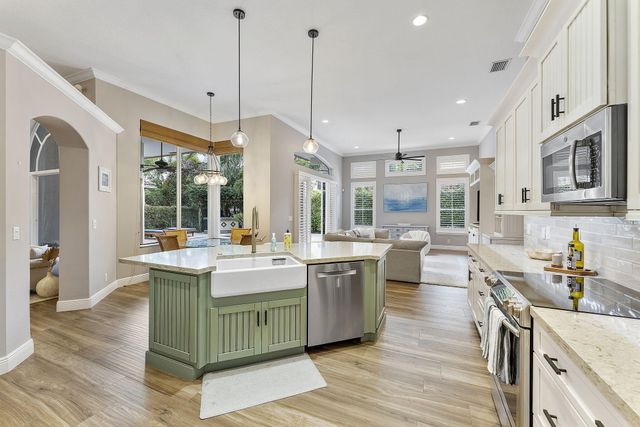 2903 Fontana Lane, Royal Palm Beach, FL 33411