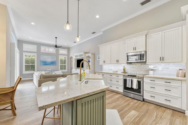 2903 Fontana Lane, Royal Palm Beach, FL 33411