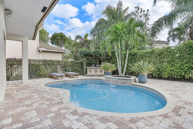 2903 Fontana Lane, Royal Palm Beach, FL 33411