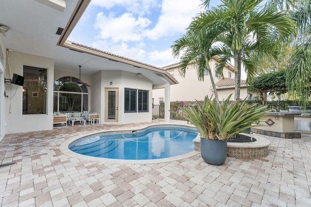 2903 Fontana Lane, Royal Palm Beach, FL 33411