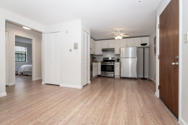 8 Kenmar Dr 64, Billerica, MA 01821