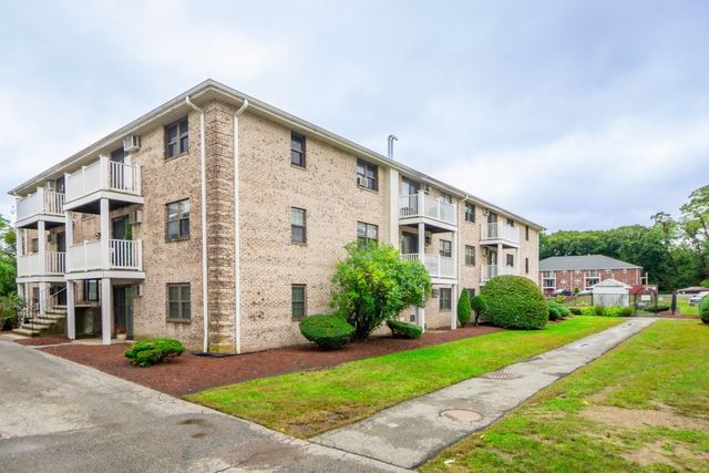 8 Kenmar Dr 64, Billerica, MA 01821