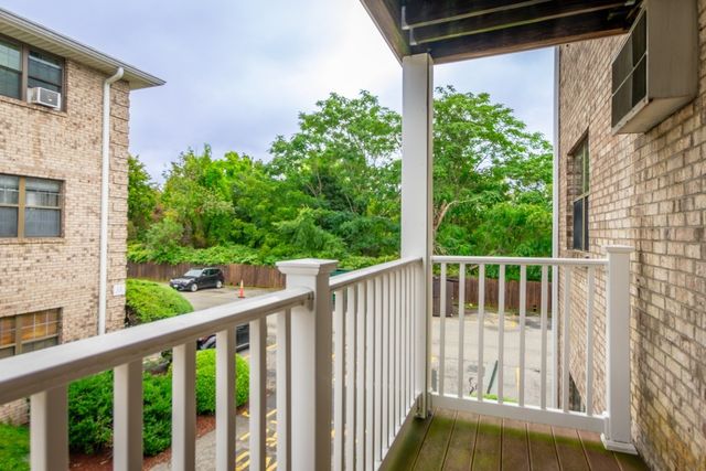 8 Kenmar Dr 64, Billerica, MA 01821