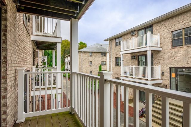 8 Kenmar Dr 64, Billerica, MA 01821