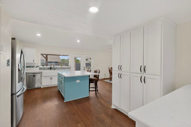 5801 Treese Circle, The Colony, TX 75056