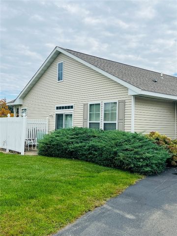 1407 Tower Lane NE, Cedar Rapids, IA 52402