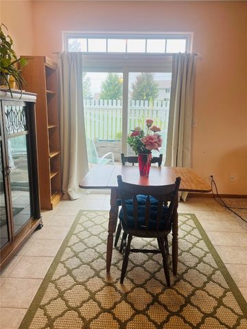 1407 Tower Lane NE, Cedar Rapids, IA 52402