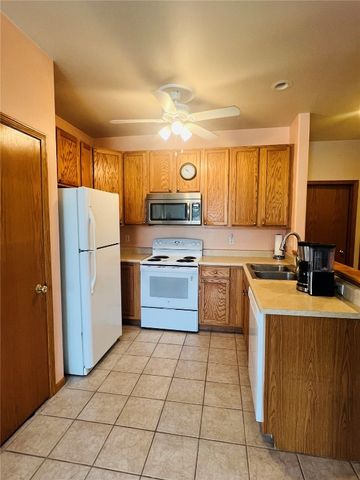 1407 Tower Lane NE, Cedar Rapids, IA 52402