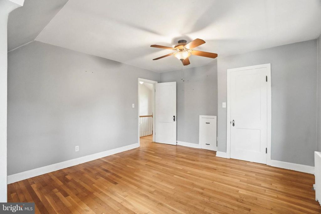 Image 21 of property listing at 4003 OGLETHORPE ST, Hyattsville, MD 20782