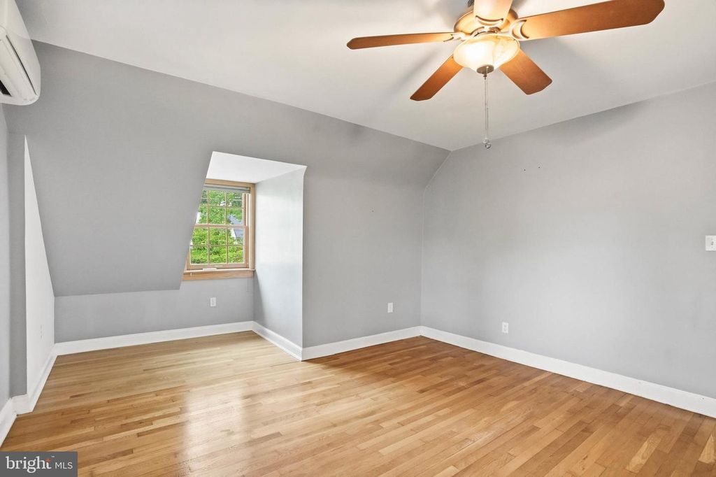 Image 22 of property listing at 4003 OGLETHORPE ST, Hyattsville, MD 20782