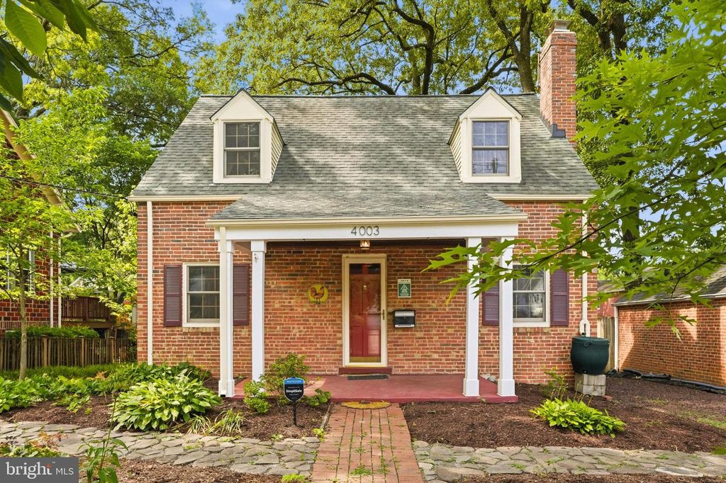Image 31 of property listing at 4003 OGLETHORPE ST, Hyattsville, MD 20782