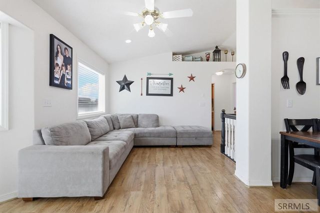 4966 E Camas Creek Circle, Iona, ID 83427