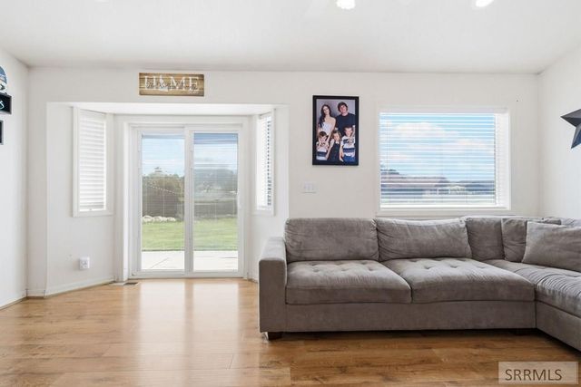 4966 E Camas Creek Circle, Iona, ID 83427
