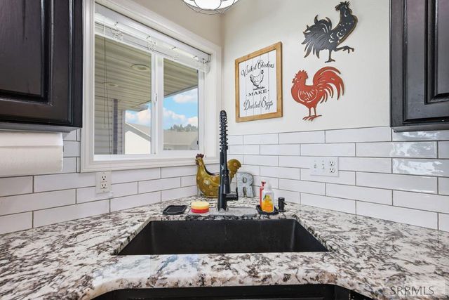 4966 E Camas Creek Circle, Iona, ID 83427
