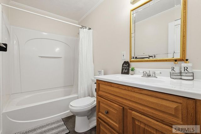 4966 E Camas Creek Circle, Iona, ID 83427