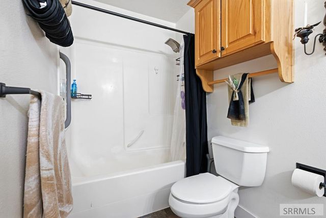 4966 E Camas Creek Circle, Iona, ID 83427