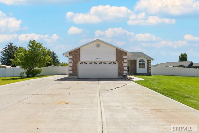 4966 E Camas Creek Circle, Iona, ID 83427
