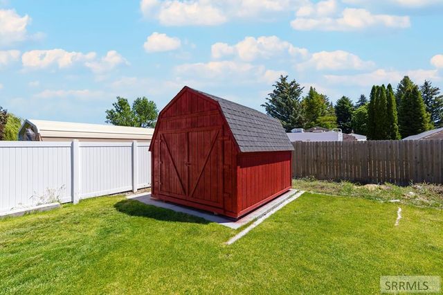 4966 E Camas Creek Circle, Iona, ID 83427