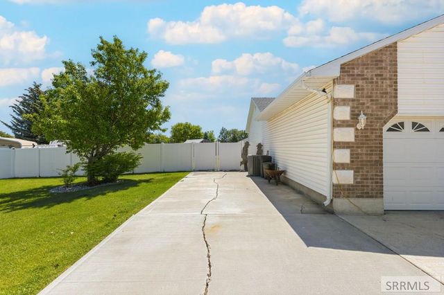 4966 E Camas Creek Circle, Iona, ID 83427