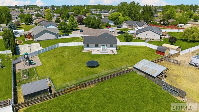 4966 E Camas Creek Circle, Iona, ID 83427