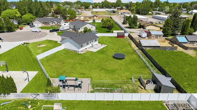 4966 E Camas Creek Circle, Iona, ID 83427