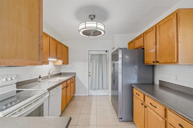 416 S PEBBLE BEACH BOULEVARD, Sun City Center, FL 33573
