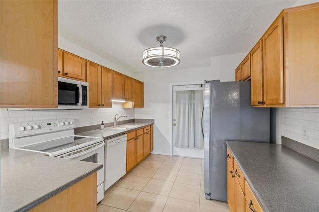 416 S PEBBLE BEACH BOULEVARD, Sun City Center, FL 33573