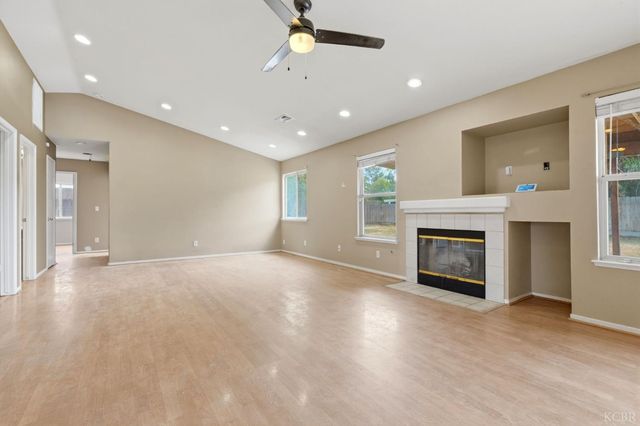 547 Coronado Place, Hanford, CA 93230