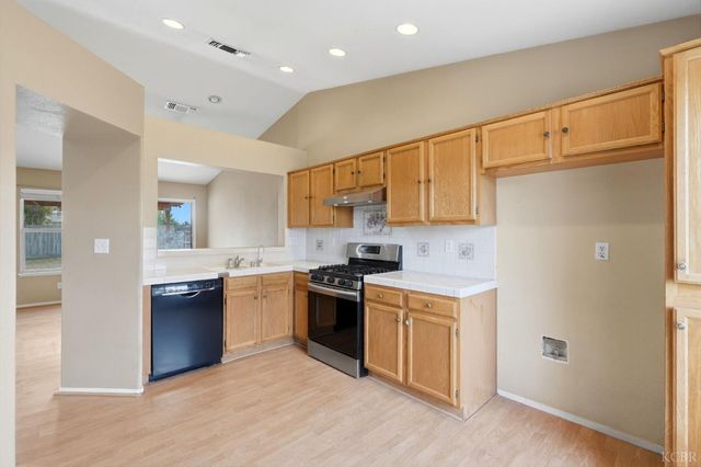 547 Coronado Place, Hanford, CA 93230