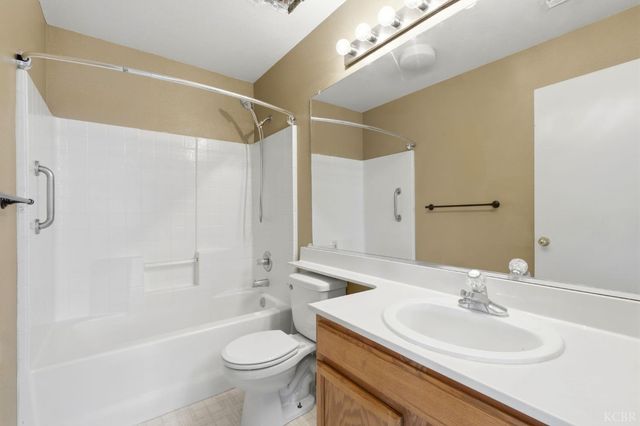 547 Coronado Place, Hanford, CA 93230