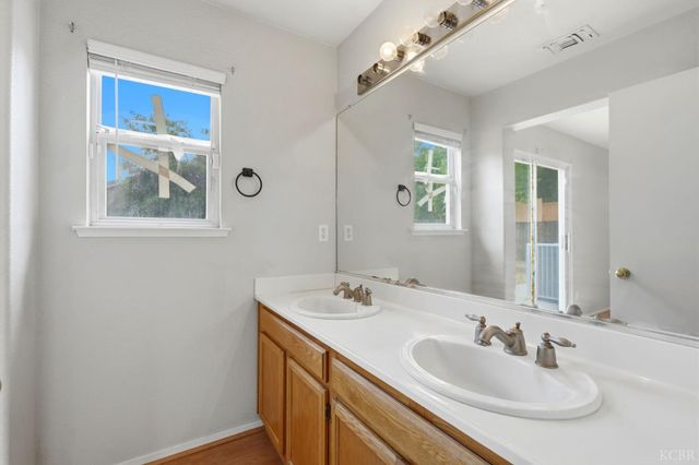 547 Coronado Place, Hanford, CA 93230