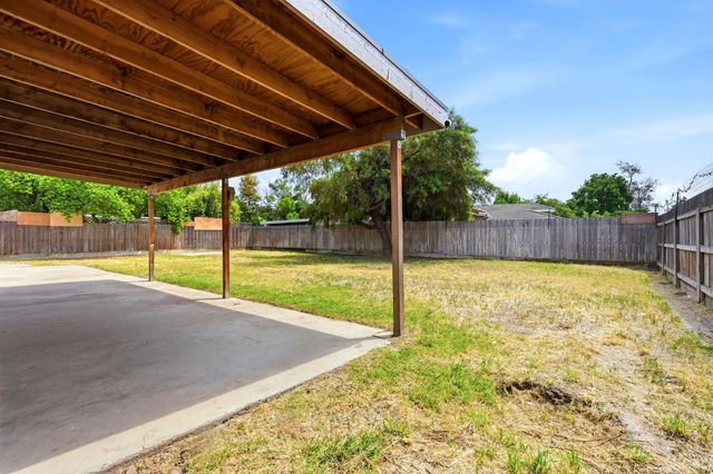547 Coronado Place, Hanford, CA 93230