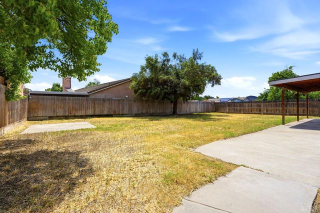 547 Coronado Place, Hanford, CA 93230
