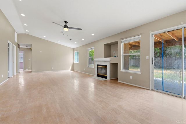 547 Coronado Place, Hanford, CA 93230