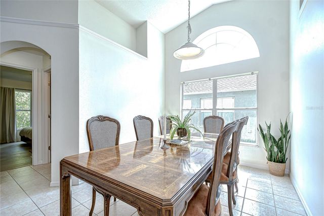 7107 COLONIAL LAKE DR, Riverview, FL 33578