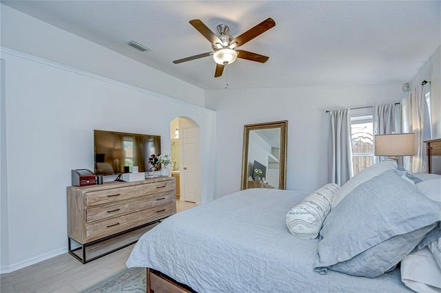 7107 COLONIAL LAKE DR, Riverview, FL 33578