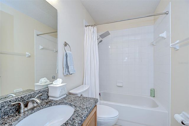 7107 COLONIAL LAKE DR, Riverview, FL 33578