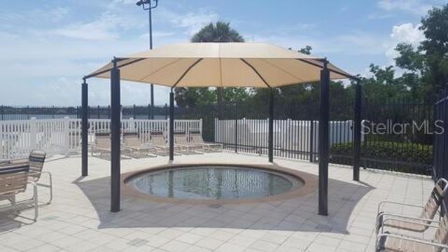 7107 COLONIAL LAKE DR, Riverview, FL 33578